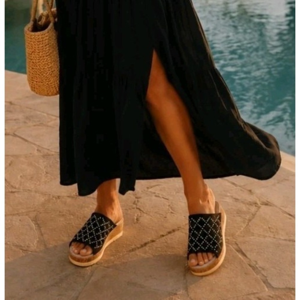 Bzees Royal Womens 9.5 Wedge Cork Sandals Rhinestoned Black Slip On Open Toe NEW